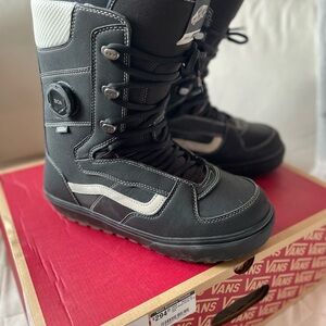 Men’s Vans Invado OG Snowboard Boots Size 12